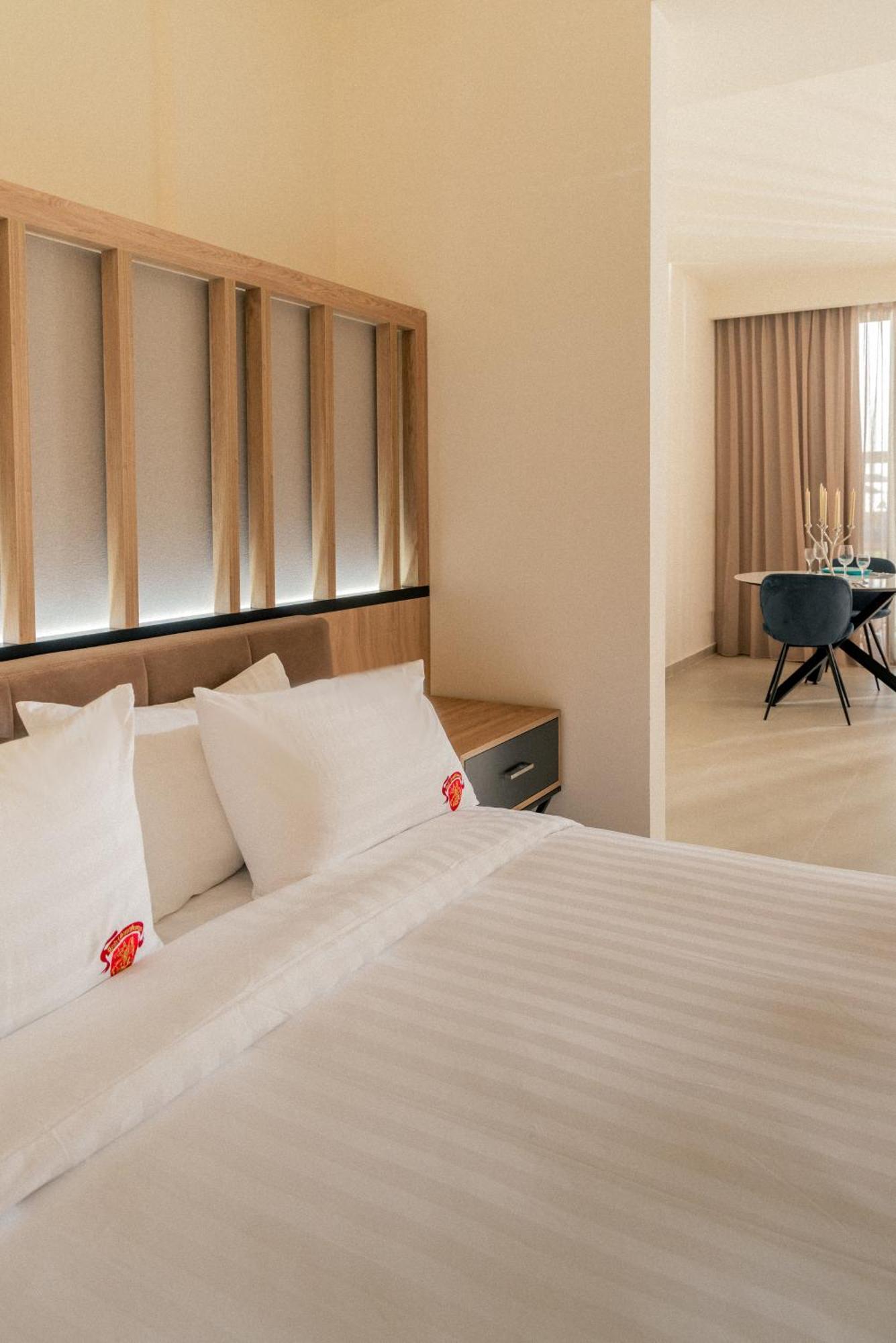 Hotel Saint Georges Beirut Al Marfa' Esterno foto