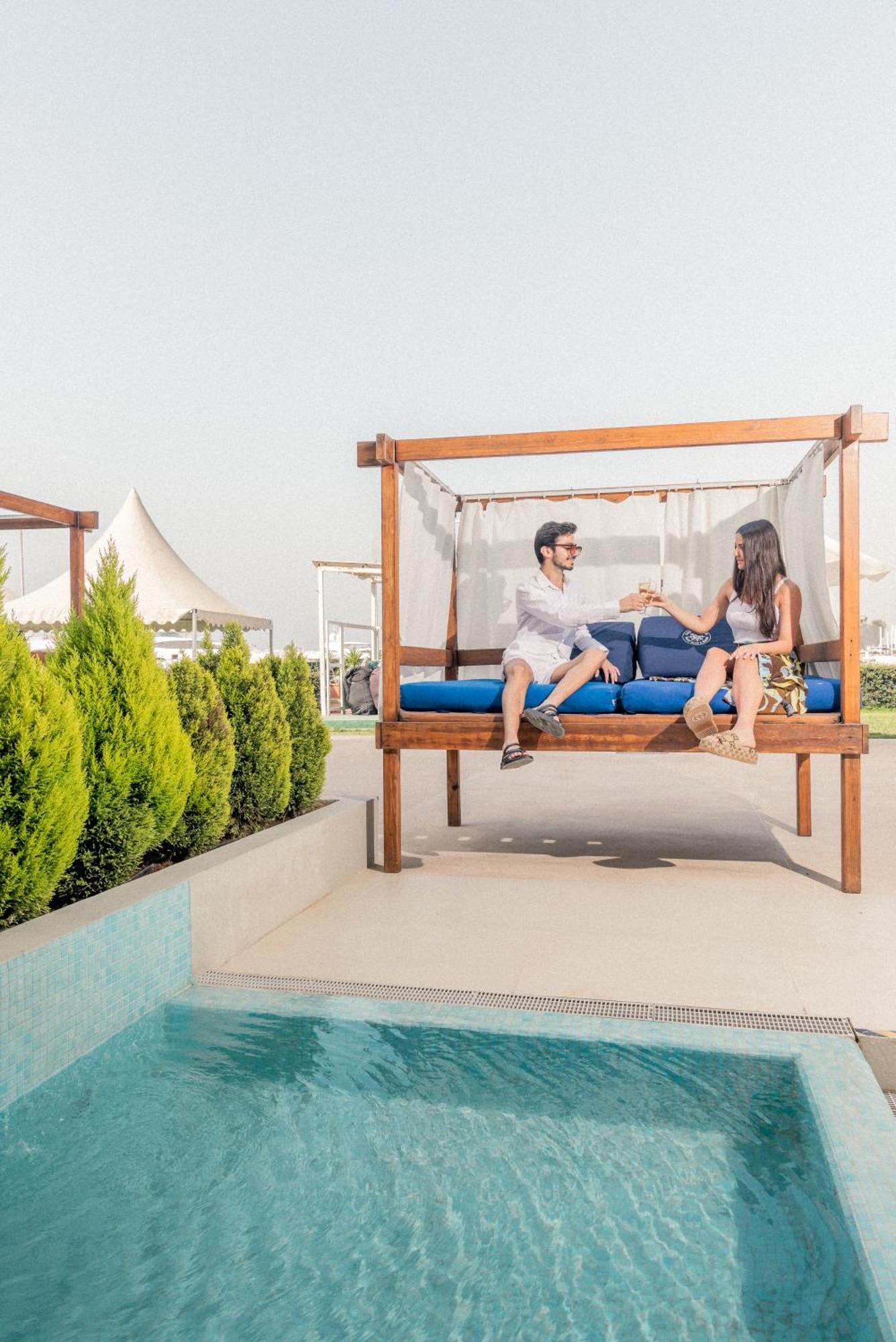 Hotel Saint Georges Beirut Al Marfa' Esterno foto
